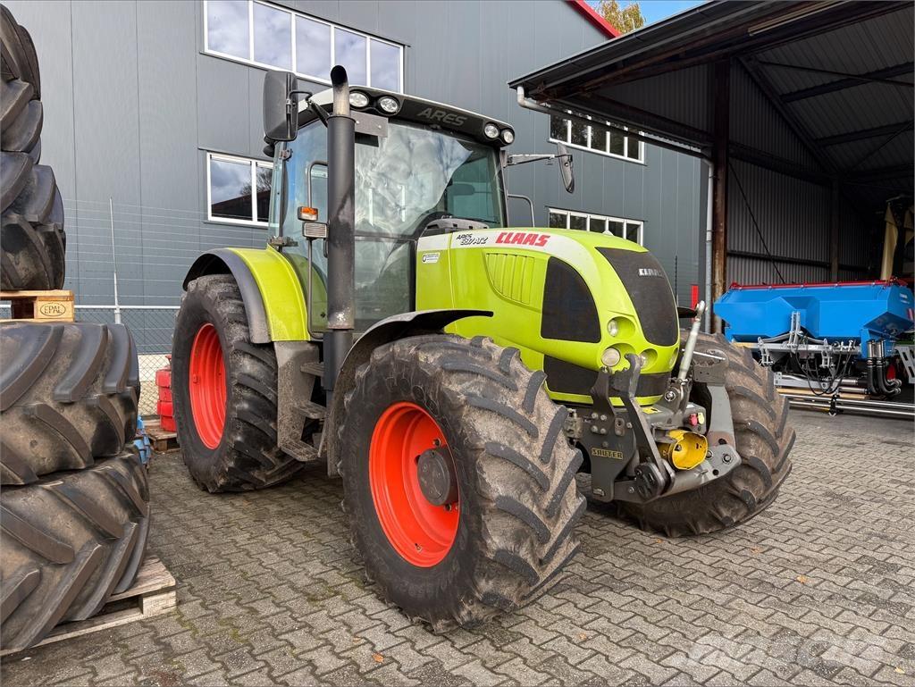 CLAAS Ares 697 ATZ Traktory