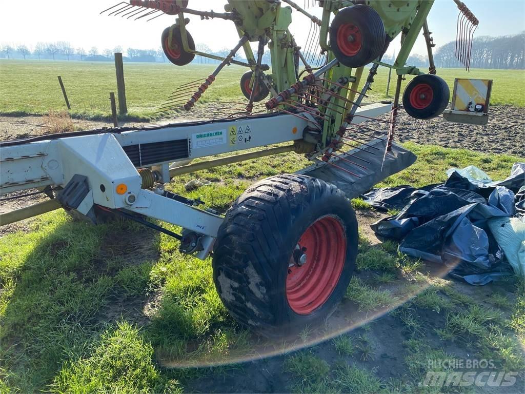 CLAAS liner 3000 Obraceče a shrabovače sena