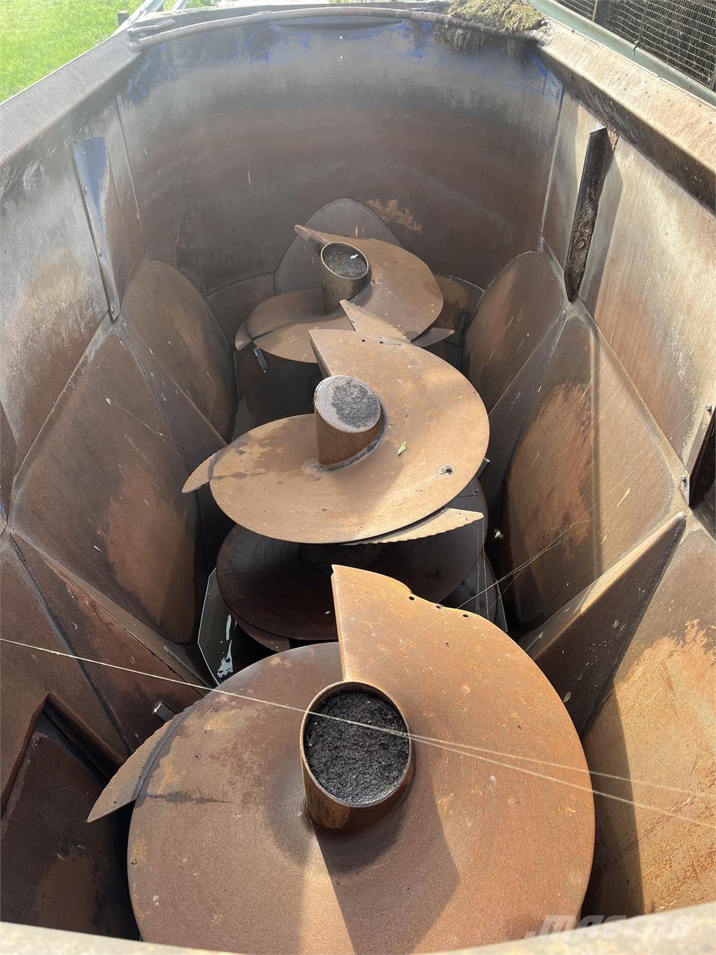  Europcomp Dualmix Míchačky krmiva