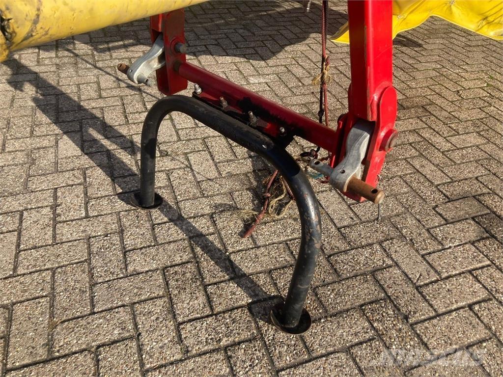 Fella TS 880 HARK Obraceče a shrabovače sena