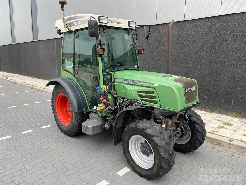 Fendt 207 VA Traktory