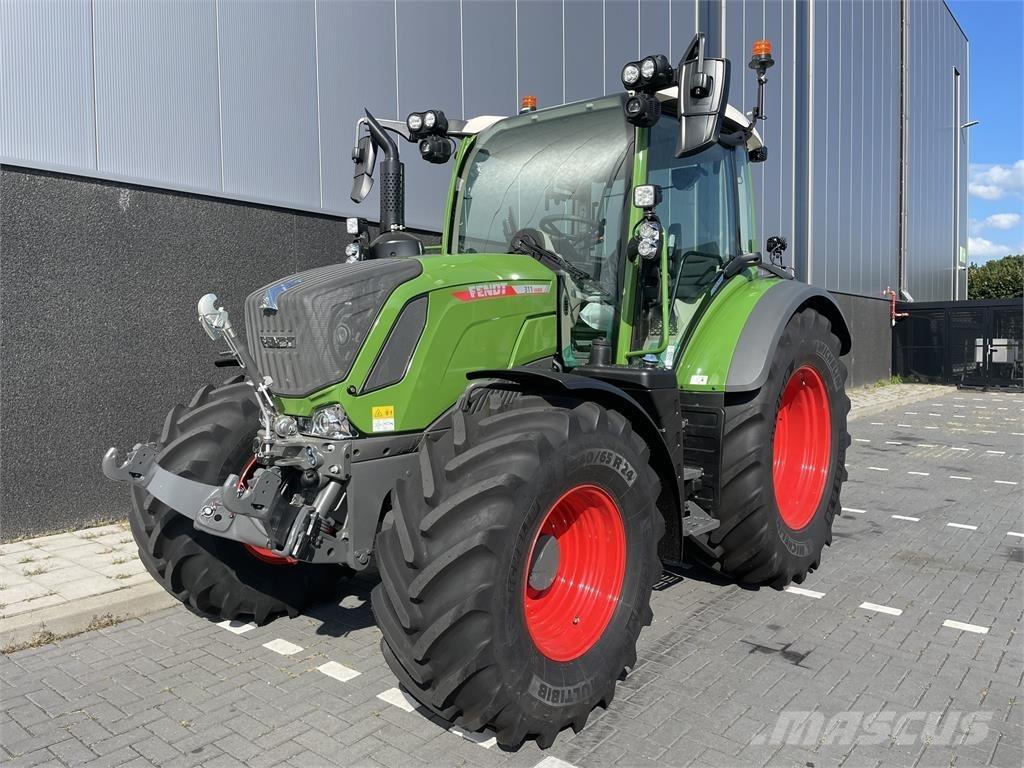 Fendt 311 Profi Traktory