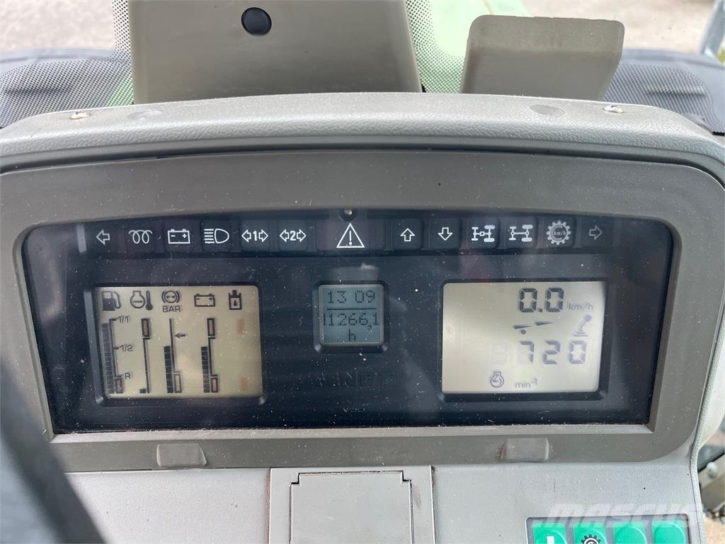 Fendt 411 VARIO Traktory