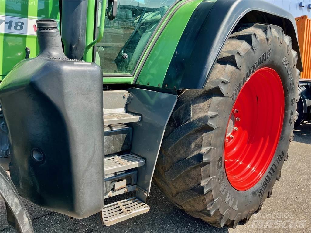 Fendt 718 COM3 Traktory