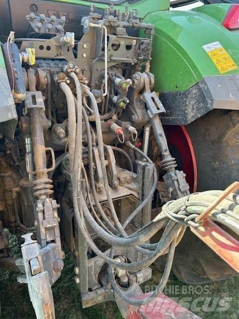 Fendt 724 Gen 7 Traktory