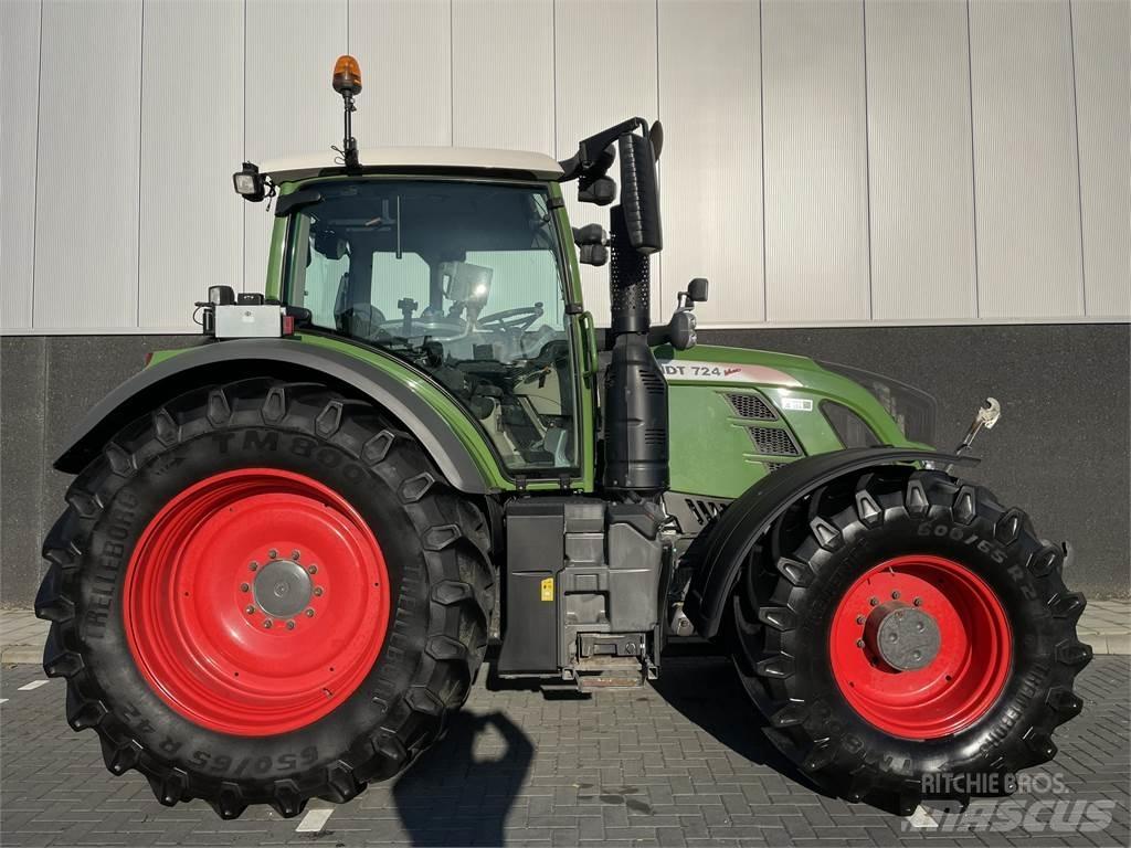 Fendt 724 S4 Traktory