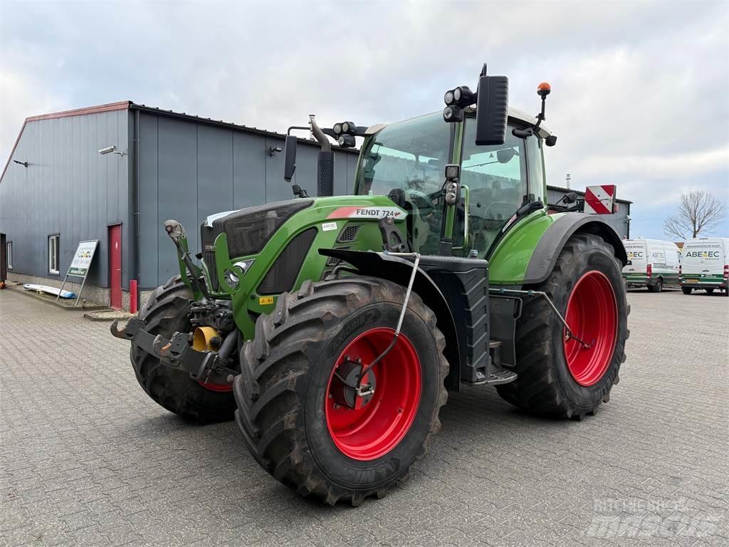 Fendt 724 S4 Traktory