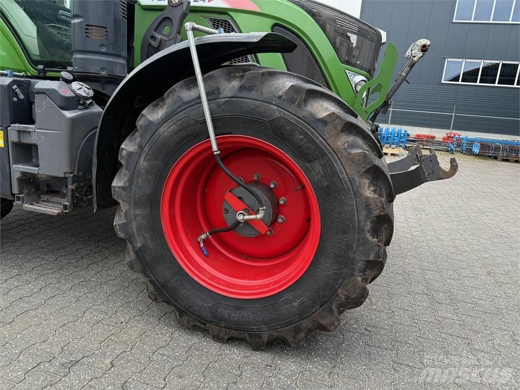 Fendt 724 S4 Traktory