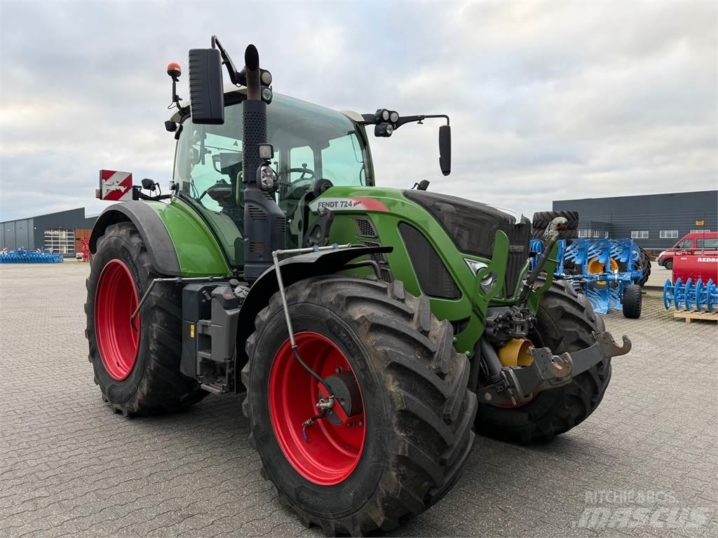 Fendt 724 S4 Traktory
