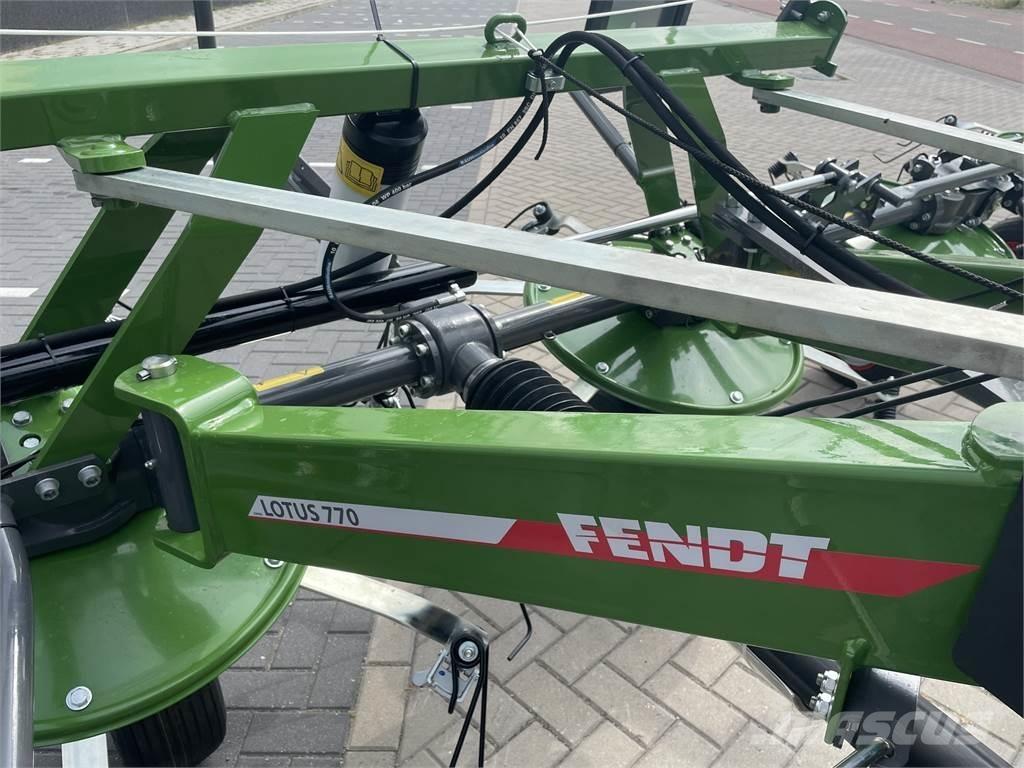 Fendt Lotus 770 Obraceče a shrabovače sena