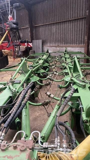 Krone KWT 15.02/14 Obraceče a shrabovače sena