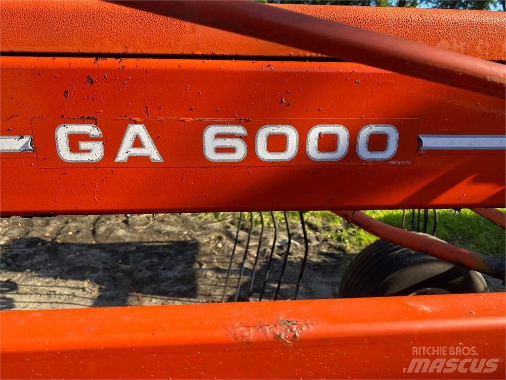 Kuhn GA 6000 Obraceče a shrabovače sena