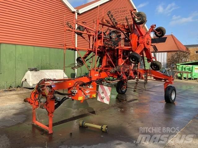Kuhn GA 8521 hark Obraceče a shrabovače sena