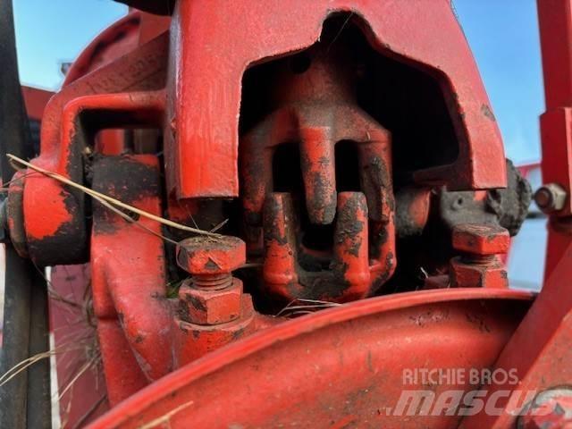 Kuhn GF 10601 TO Obraceče a shrabovače sena