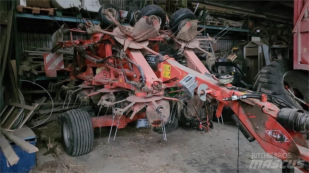 Kuhn GF 13002 Obraceče a shrabovače sena