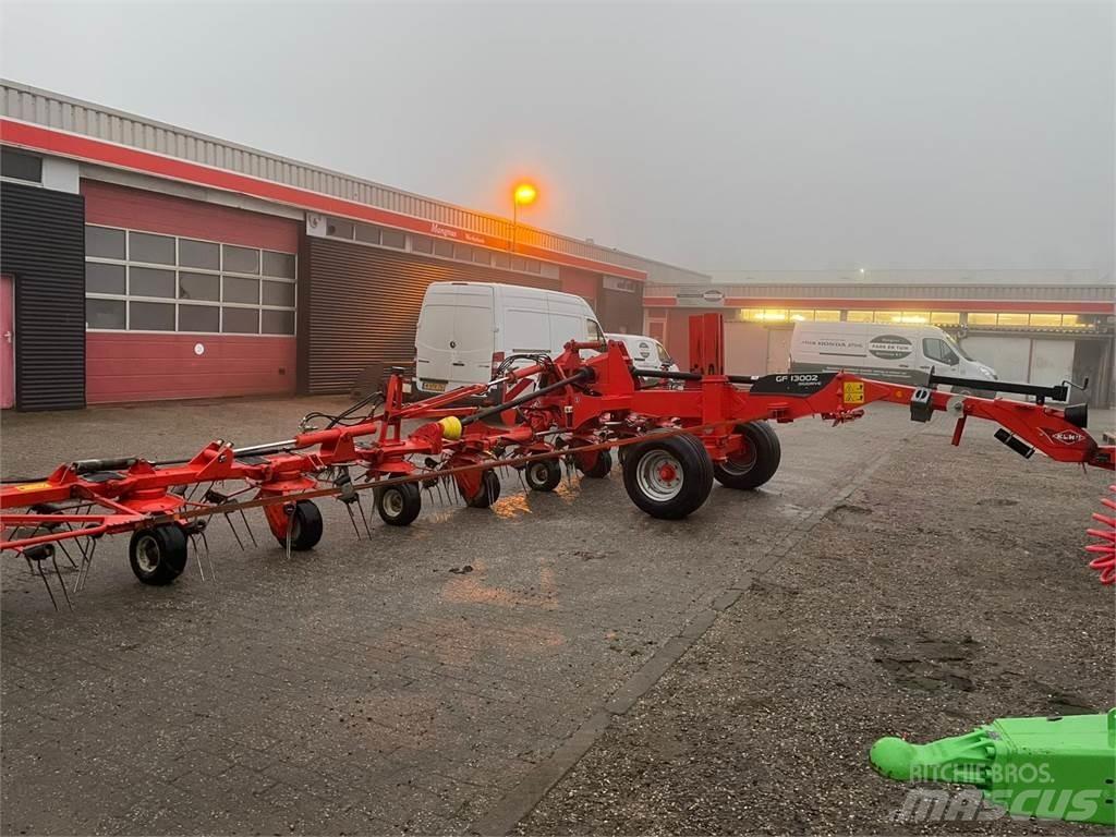 Kuhn GF 13002 Obraceče a shrabovače sena