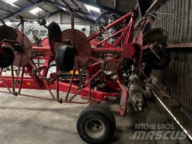 Lely Lotus 1020 Obraceče a shrabovače sena