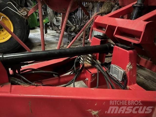 Lely Lotus 1020 Obraceče a shrabovače sena