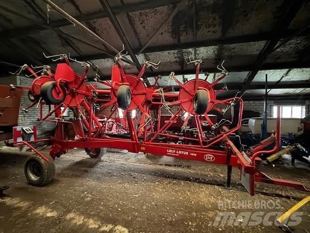 Lely Lotus 1020 Obraceče a shrabovače sena