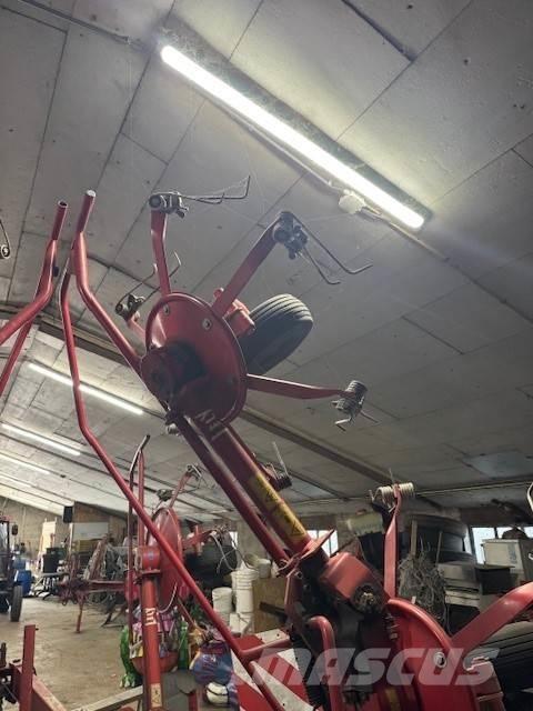 Lely Lotus 675 Obraceče a shrabovače sena