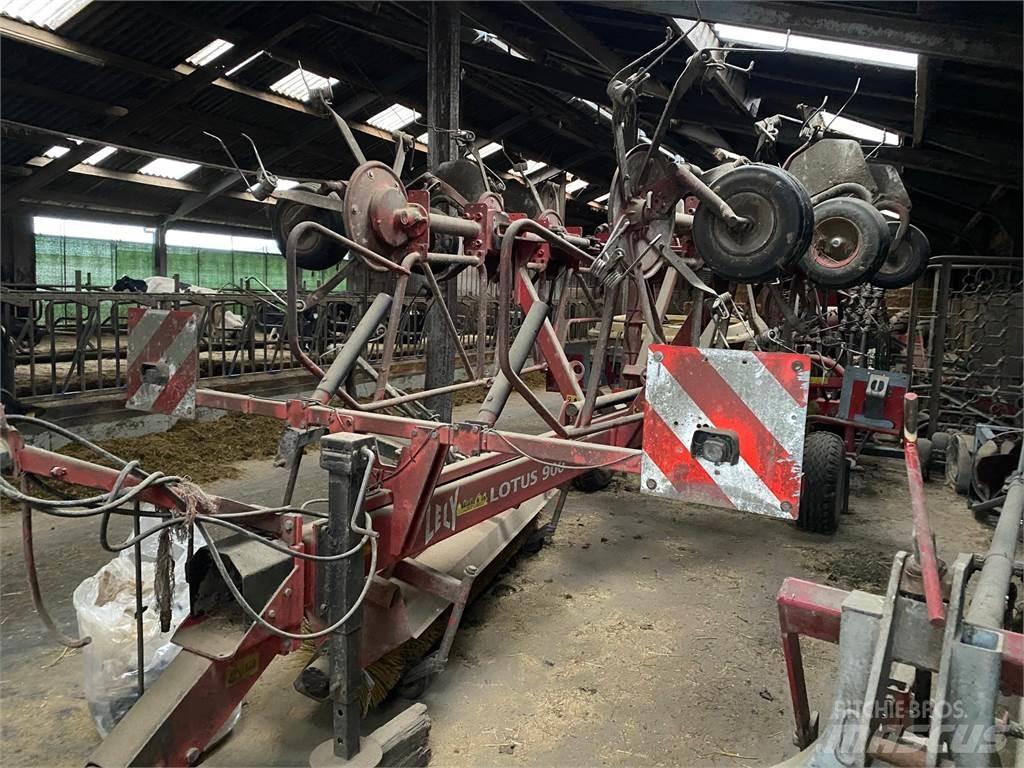 Lely Lotus 900 Obraceče a shrabovače sena