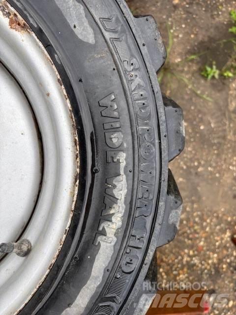  Set BKT 27x8.50-15 Pneumatiky, kola a ráfky