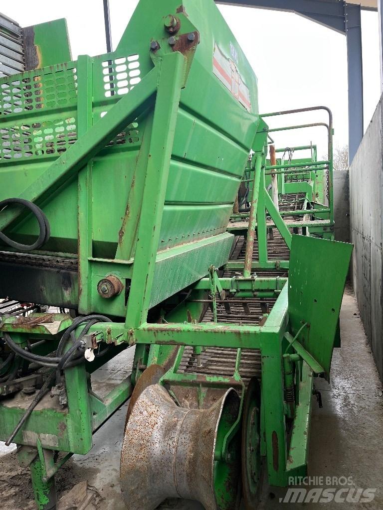 AVR 120mc Cibulové kombajny
