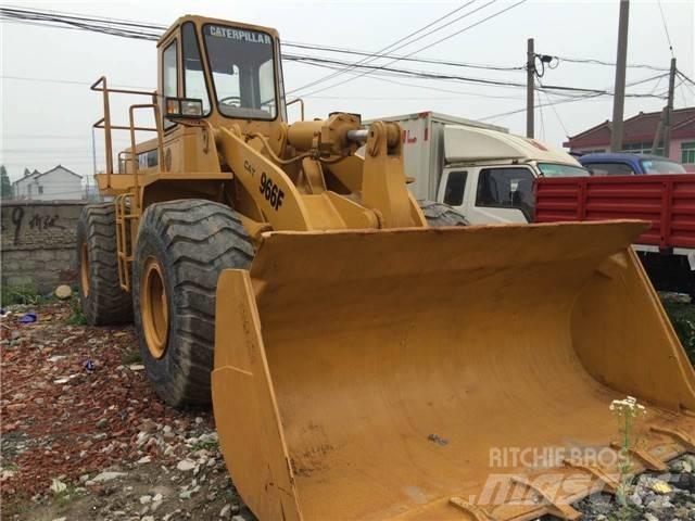 CAT 966 F Kolové nakladače