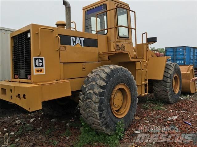 CAT 966 F Kolové nakladače