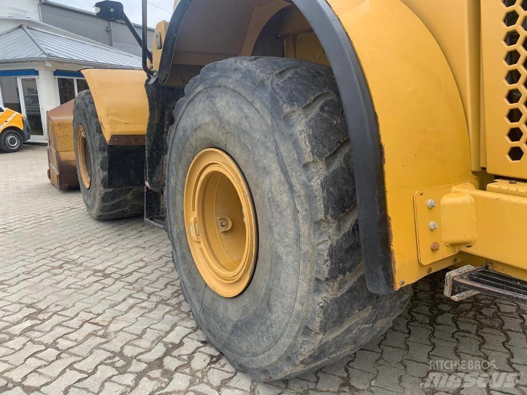 CAT 966 K Kolové nakladače