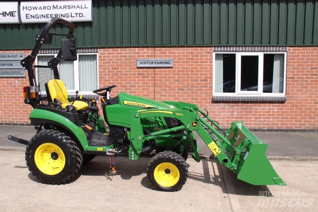 John Deere 2026R Traktory
