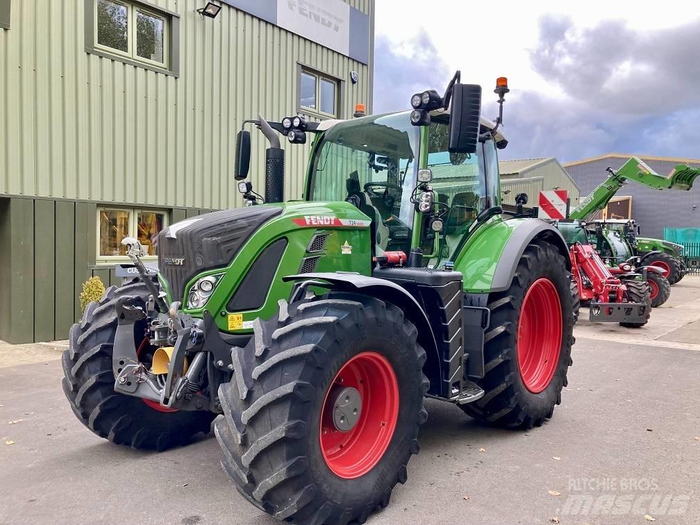 Fendt 724 Profi Plus Traktory