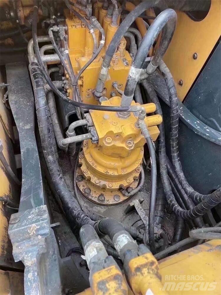 Hyundai R215VS Kolová rýpadla