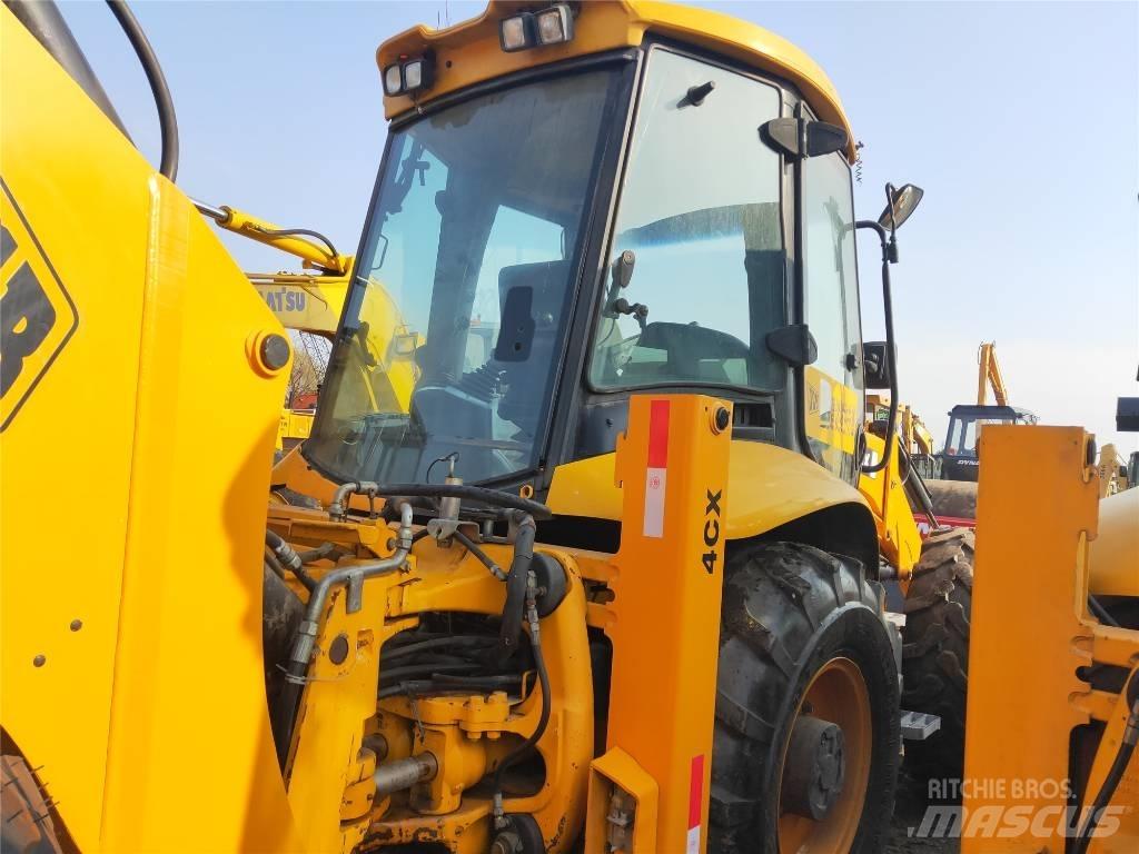 JCB 4CX Rýpadlo-nakladače