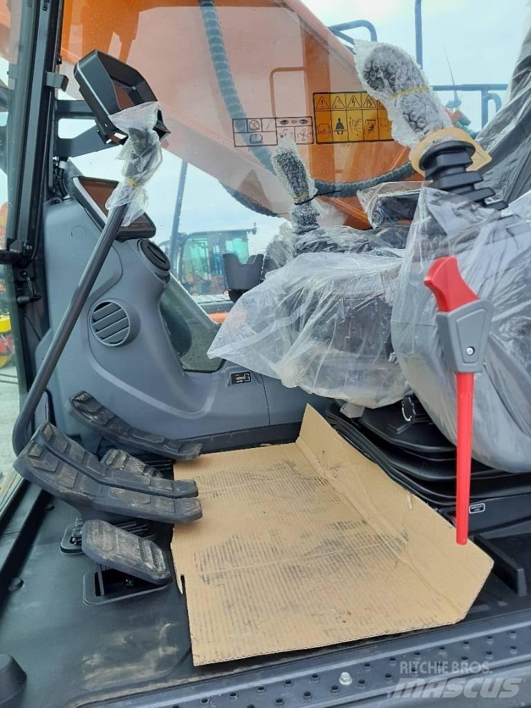 Doosan DX 255 NLC-7 Pásová rýpadla
