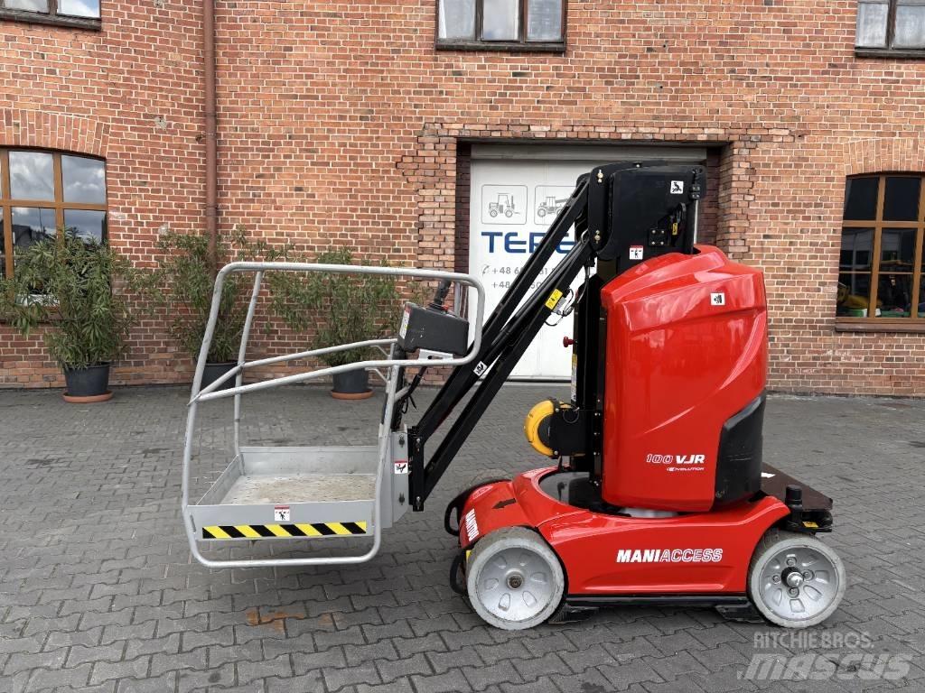 Manitou 100 VJR Vertikální sloupové výtahy