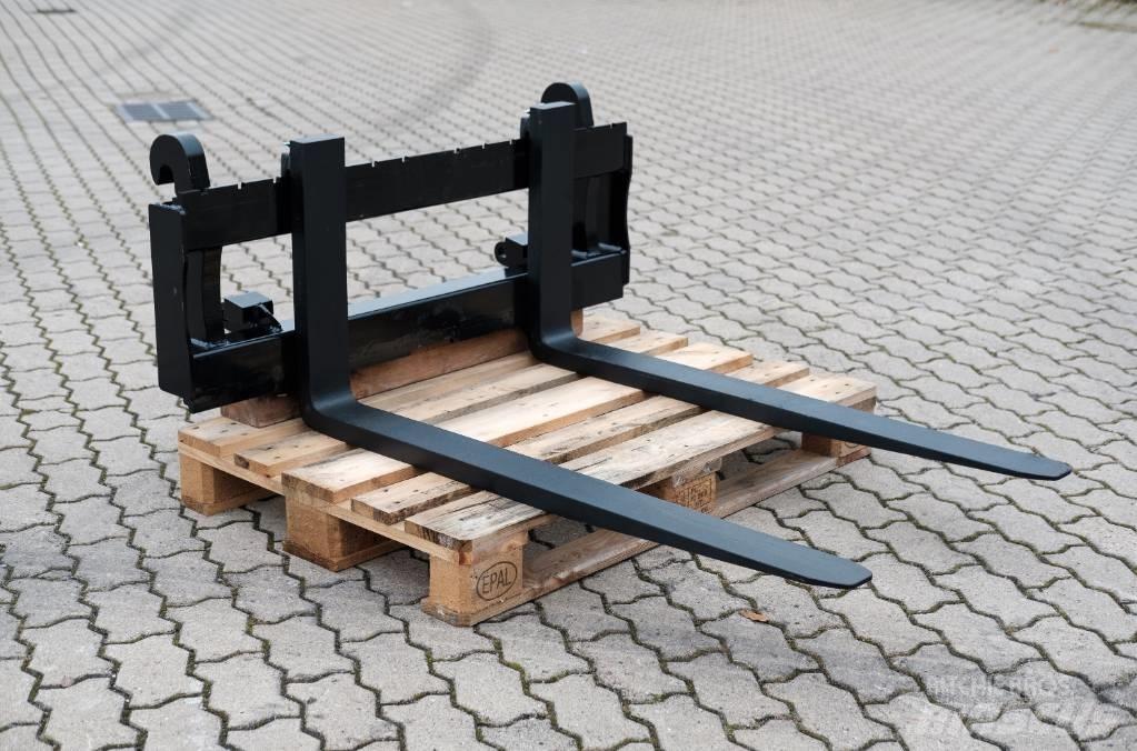  Pallet forks Euro Další příslušenství k traktorům