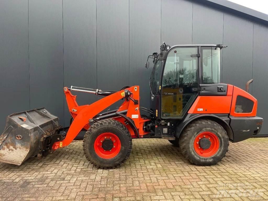 Kubota R065 Kolové nakladače