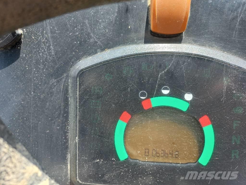 CAT 907 H Kolové nakladače