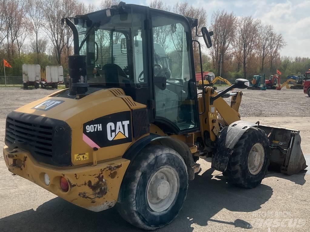 CAT 907 H Kolové nakladače