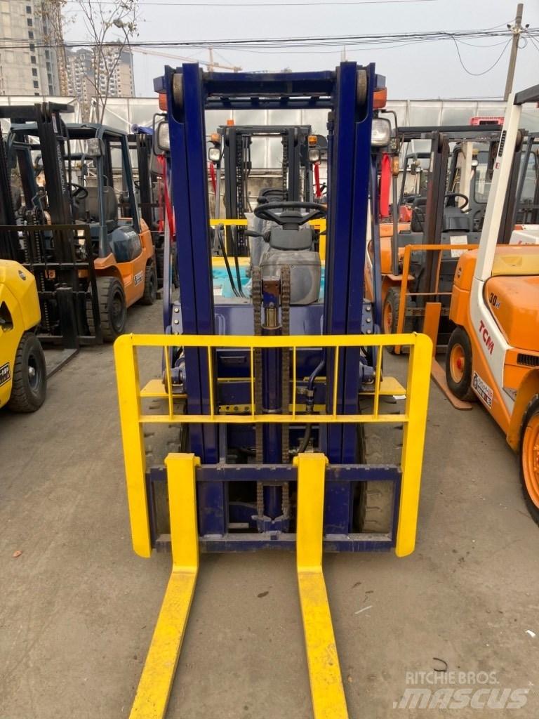 Komatsu FD25 Dieselové vozíky