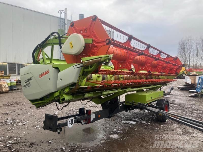CLAAS LEXION 7400 Sklízecí mlátičky