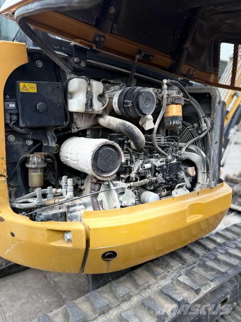 CAT 302.7 D CR Mini rýpadla < 7t