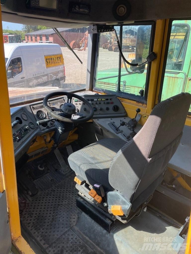 Volvo A25C Kloubové dempry