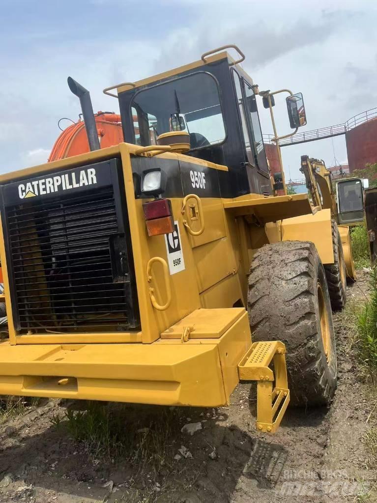 CAT 950 F Kolové nakladače
