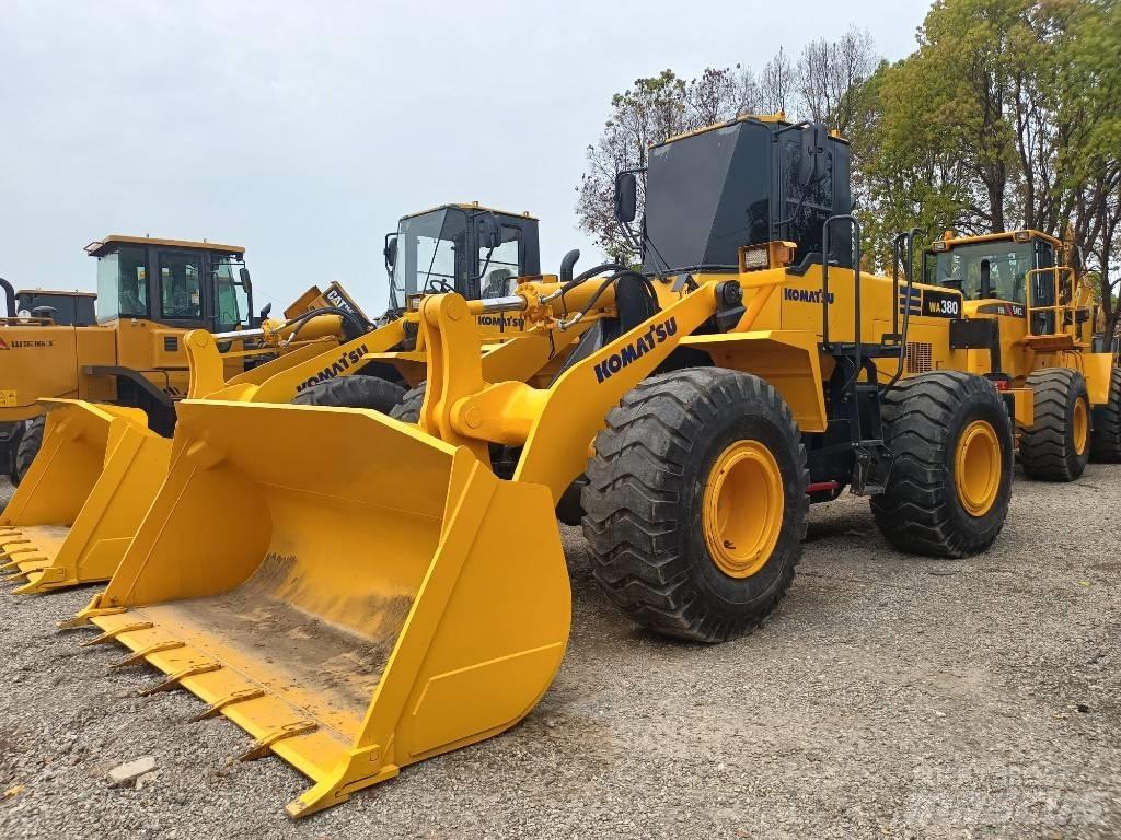 Komatsu WA 380 Kolové nakladače