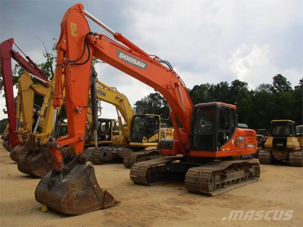 Doosan DX225 Pásová rýpadla