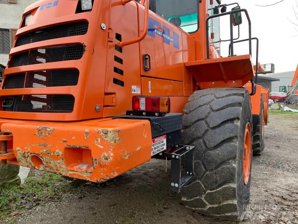 Fiat-Hitachi W230 Kolové nakladače