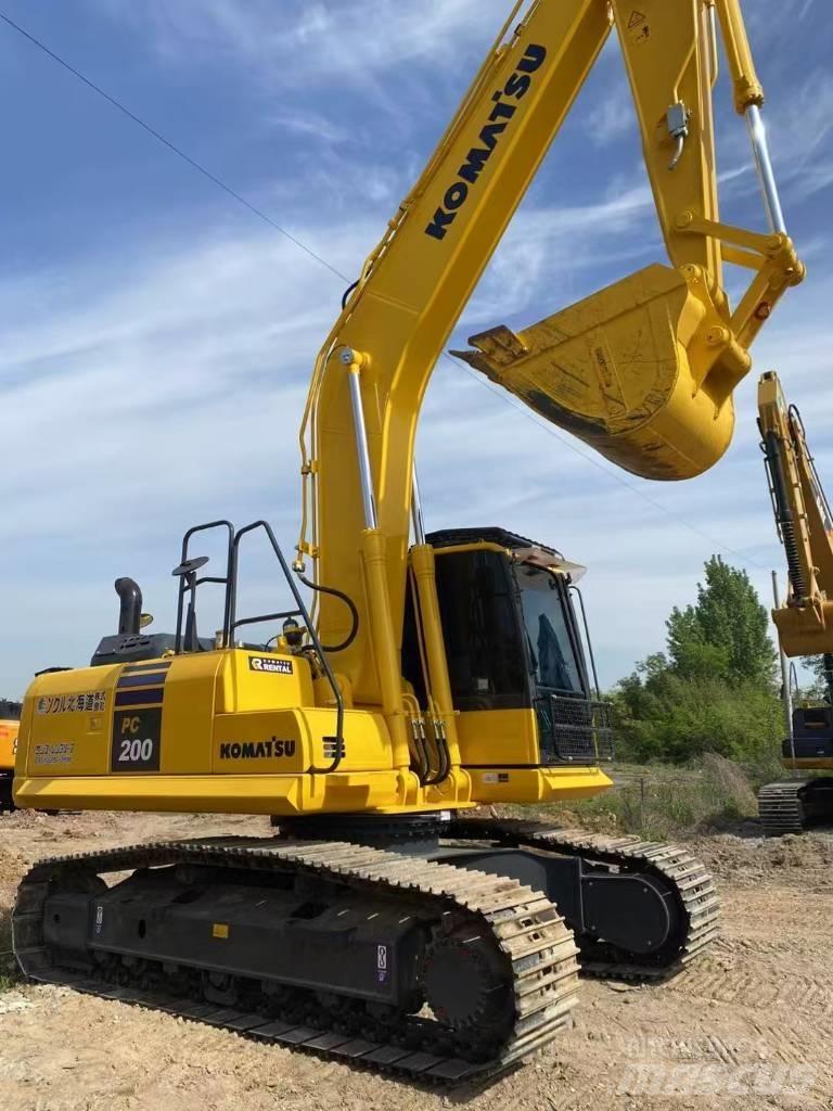 Komatsu 200-8 Pásová rýpadla