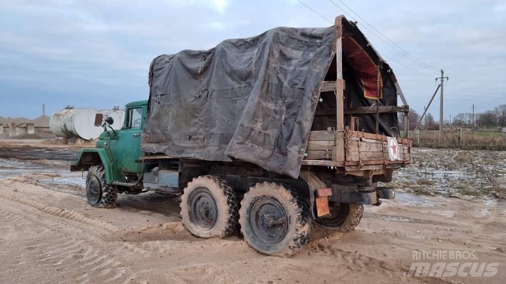 ZIL 157 K 6x6 Skříňová nástavba